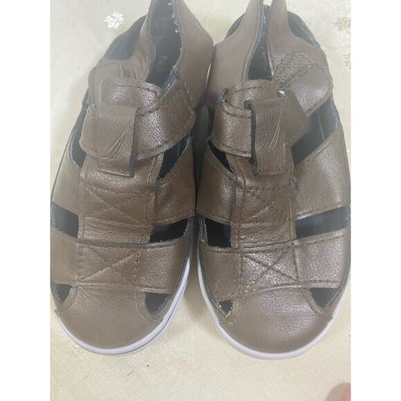 Boys Nautica Summer Sandals Size 8 (leather look) - Picture 1 of 5